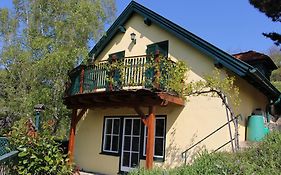 Winzerhaus mit Fernblick